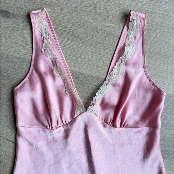 Y2K Victoria's Secret Pink Satin Chemise with Lace Trim | Small - Picture 3 of 5